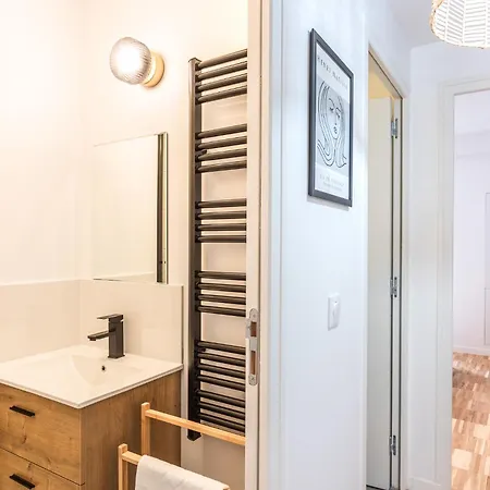 Cosy - 6 Guests - Buttes Chaumont Parc Апартаменты Париж